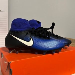 Brand-new Nike JR Magista Obra II FG